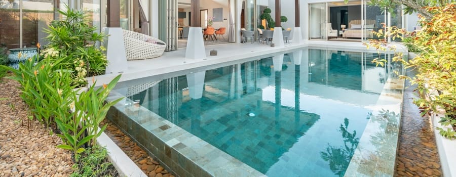 Piscine en béton villa dans l'Aude