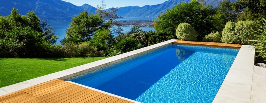 La réalisation d'une piscine semi-enterrée à Dompierre-sur-Besbre (03290)